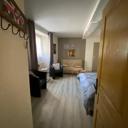 Entier Rez-de-chaussee * Bompas (Ariege)