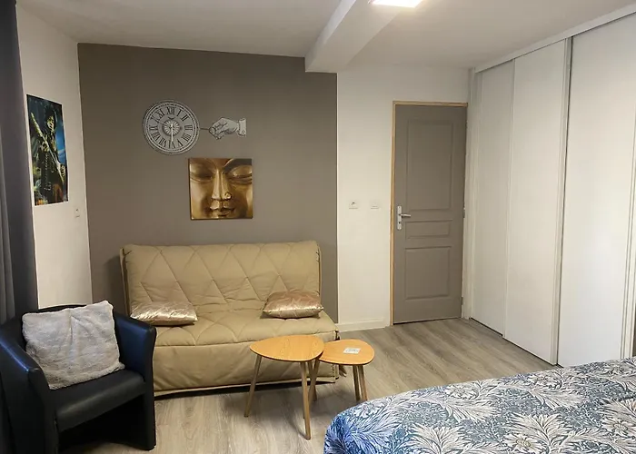 Entier Rez-de-chaussee Bompas (Ariege)