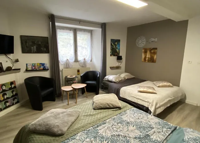 Entier Rez-de-chaussee Bompas (Ariege)